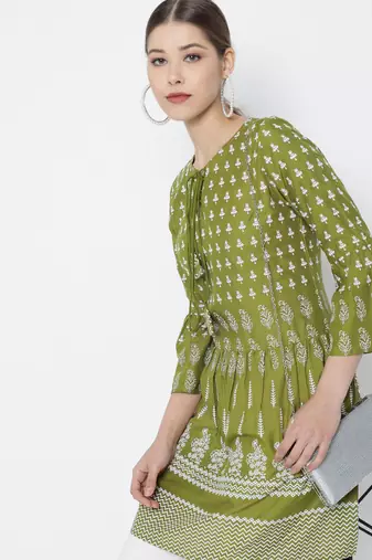 Women'S Rayon Floral Printed Short Kurti