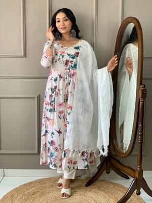 White Digital Print Cotton Rayon Fabric Straight Kurta Pant and Dupatta Set 1