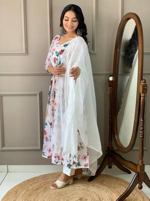 White Digital Print Cotton Rayon Fabric Straight Kurta Pant and Dupatta Set 5