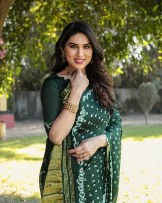 Koram Green Bandhej Silk Sarees Kanchi Borders And Contrast Zari Weaving Borders Saree With Blouse For Women 1