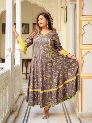 Plus Size Women'S Floral Printed Anarkali Kurti(Grey) 4