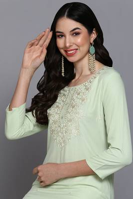 Women green embroidered cotton ethnic kurti 2