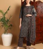 women black pure cotton floral printed straight kurta trousers with dupatta