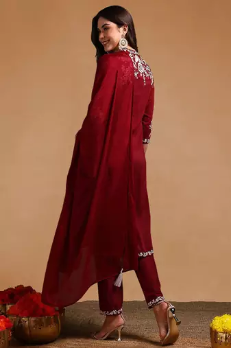 Maroon Plus Size Kurta Set with White Floral Embroidery