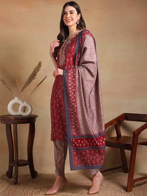 women maroon silk blend floral embroidered straight kurta trousers with dupatta 3