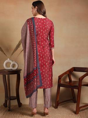 women maroon silk blend floral embroidered straight kurta trousers with dupatta 4
