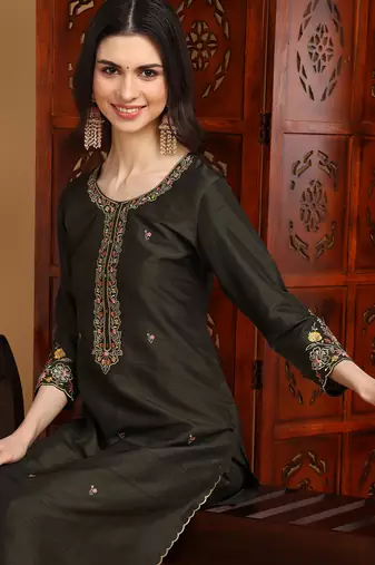women olive silk blend floral embroidered straight kurta trousers with dupatta