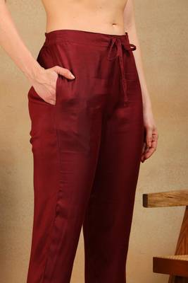 women rust organza floral embroidered straight kurta trousers with dupatta 5