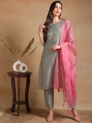 Grey Polyester Threadwork Salwar Kameez 1
