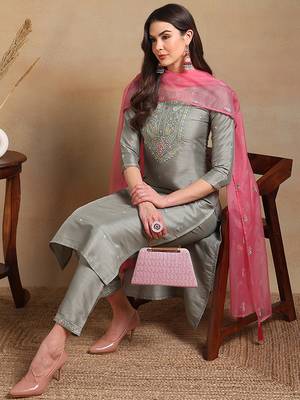 Grey Polyester Threadwork Salwar Kameez 2
