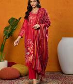 women red silk blend floral printed straight kurta trousers with dupatta