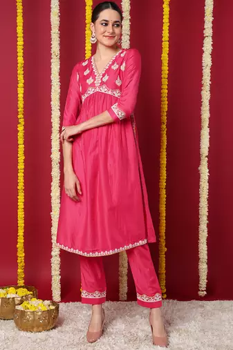 women pink silk blend solid embroidered straight kurta with trousers