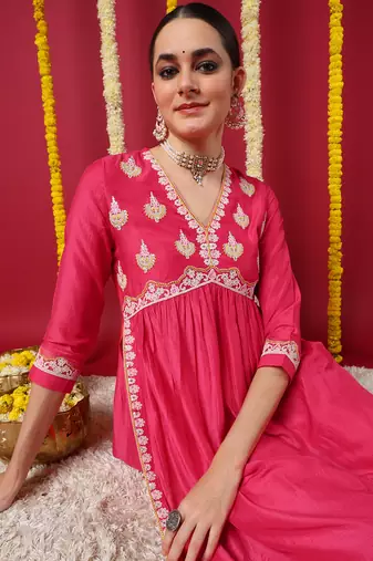 women pink silk blend solid embroidered straight kurta with trousers