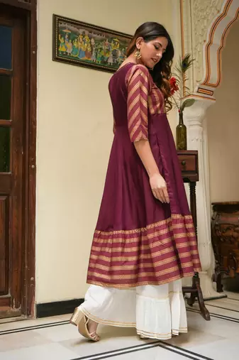 Women'S Rayon Stripe Printed Anarkali Kurti (Maroon)