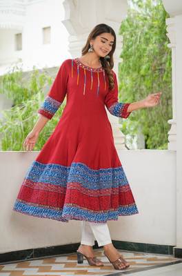 Women'S Rayon Embroidered Anarkali Kurta (Maroon) 2