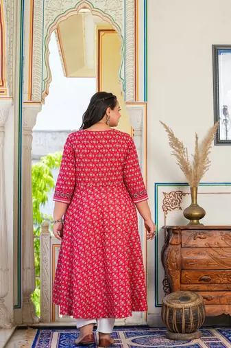 Women'S Plus Size Rayon Floral Printed Anarkali Kurti (Red)