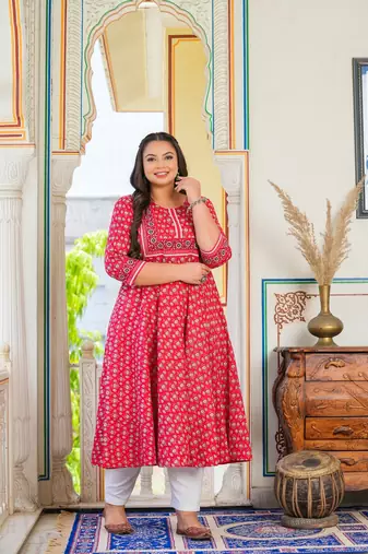 Women'S Plus Size Rayon Floral Printed Anarkali Kurti (Red)