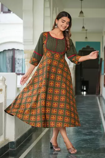 Women'S Floral Printed Pintucks Anarkali Kurta (Green)