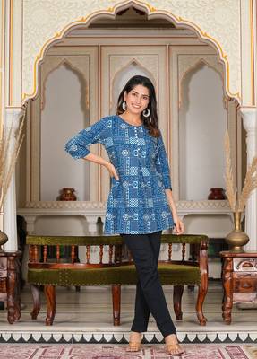 Women'S Geomatric Printed Short Kurti (Blue) 1