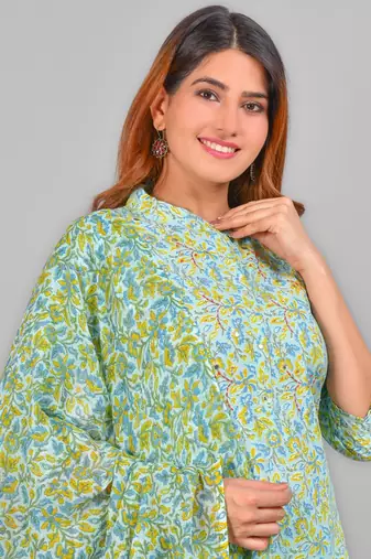 Women'S Embroidered Floral Printed Straight Kurti With Pant And Dupatta(Green)