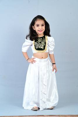 Aglare girls satin/velvet ,beautiful, dhoti set for girls suit, white green 1