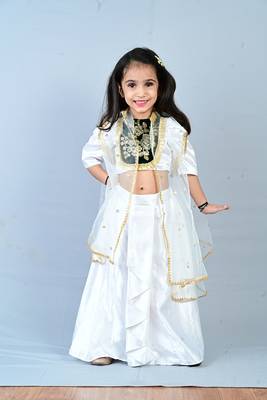 Aglare girls satin/velvet ,beautiful, dhoti set for girls suit, white green 4