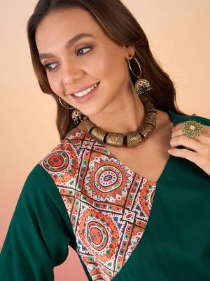 Green orange foil patch pocket v neck kurta 4