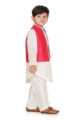 Ivory fushia kurta set 2