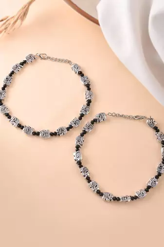 Silver plated elephant & black beded chain ankelt