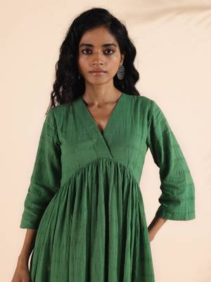 Truebrowns green cotton dobby flared kurta pant set 3