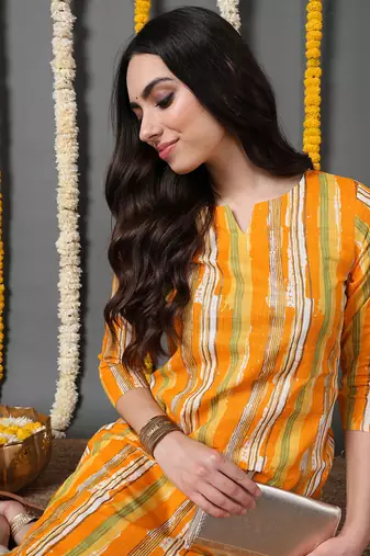 women yellow cotton abstract printed straight kurta