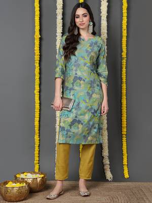 women green silk floral printed straight kurta 5