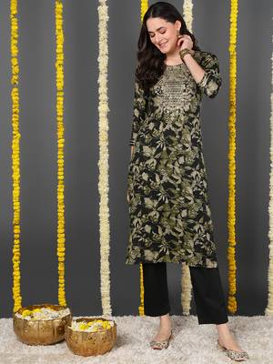 women green silk blend floral embroidered straight kurta 1