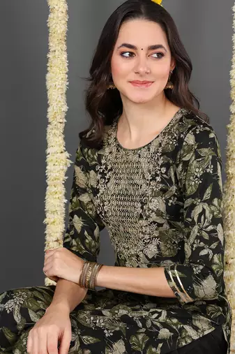 women green silk blend floral embroidered straight kurta