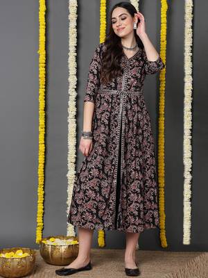 women black viscose rayon floral printed a-line kurta 1