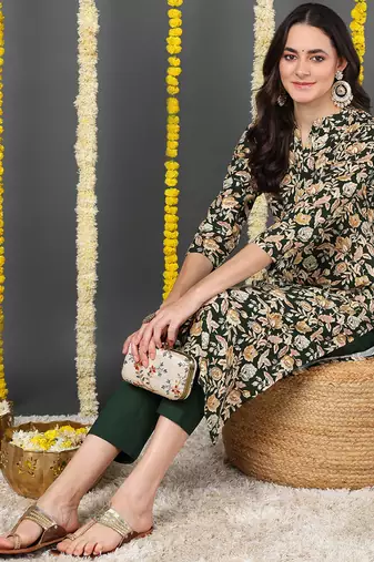 women green viscose rayon floral printed straight kurta