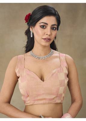 Peach Embellished Pure Crepe Saree With Blouse Piece 4