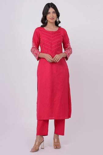 Satrangi women's pink cotton embroidered 3/4th sleeve round neck kurta & pant set