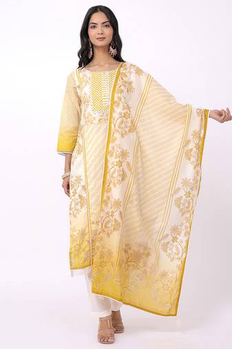 Satrangi women's yellow & white cotton printed 3/4th sleeve round neck kurta pant set