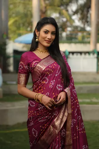 Koram Wine Bandhej Silk With Zari Weaving Border And Bandhej Pallu Saree With Blouse For Women 