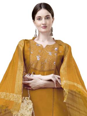 Yellow Cotton Blend Kurta Set 4