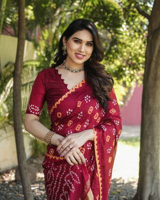 Koram Red Bandhej Silk With Bandhej Border With Zari Weaving Pallu Saree With Blouse For Women  4