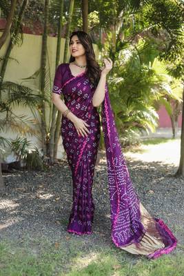 Koram Purple Bandhej Silk With Bandhej Border With Zari Weaving Pallu Saree With Blouse For Women  5
