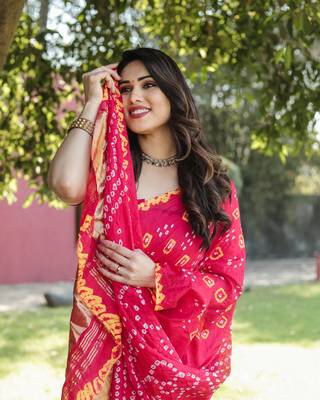 Koram Pink Bandhej Silk With Bandhej Border With Zari Weaving Pallu Saree With Blouse For Women  2