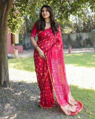 Koram Pink Bandhej Silk With Bandhej Border With Zari Weaving Pallu Saree With Blouse For Women  5