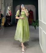  Women's Burberry Silk Flared Midi Stylish Western Dress