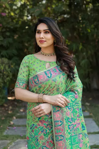 Koram Green Pashmina Weaving Soft Cotton Weaving Borders Havy Design Saree With Blouse For Women