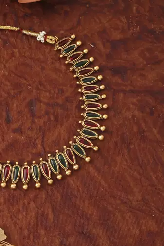 Multicolour Necklace Set With Pink Earrings