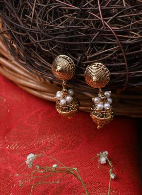White Gold Beaded Jewellery With Golden Earrings 2