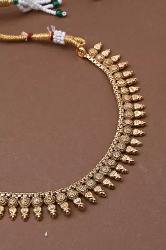 Gold Alloy Temple Necklace Set